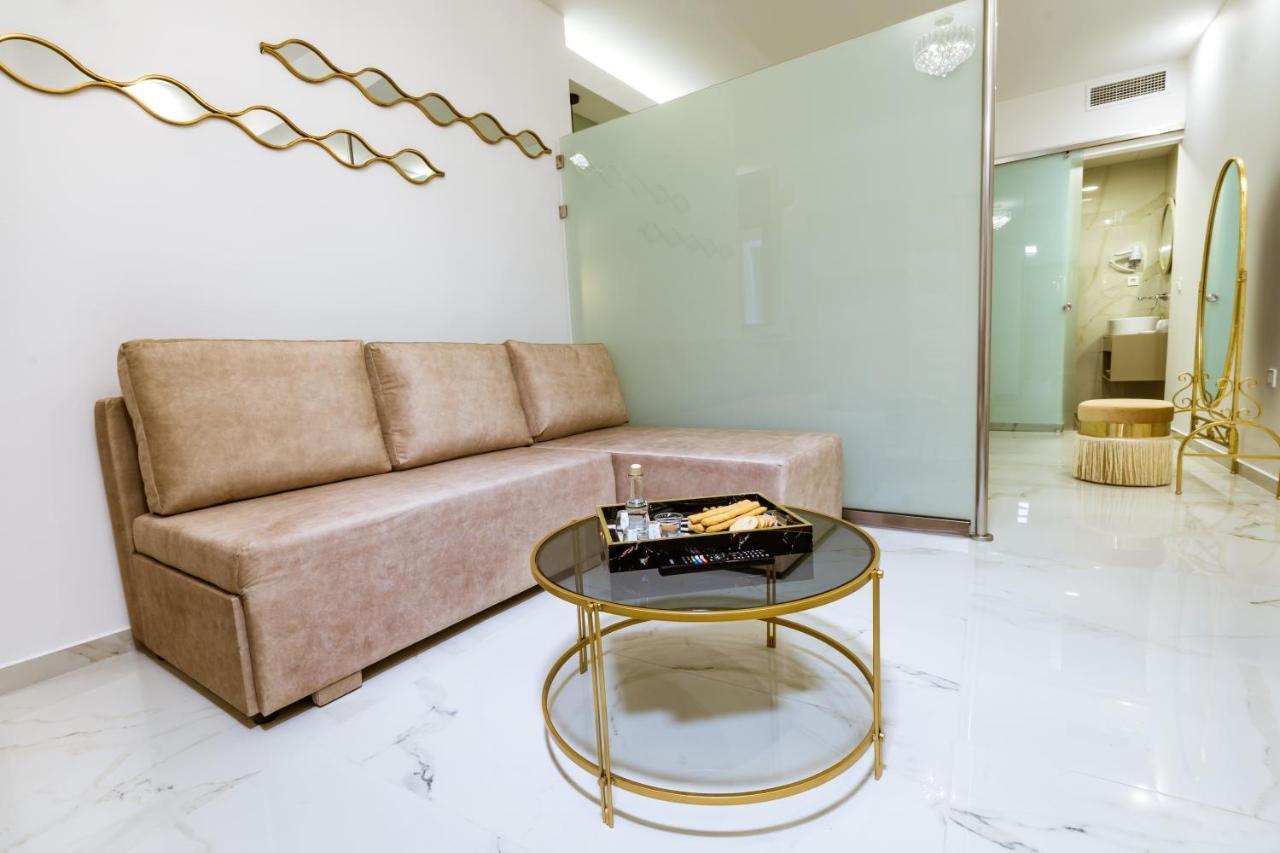 Konmari Boutique Suites 干尼亞 外观 照片