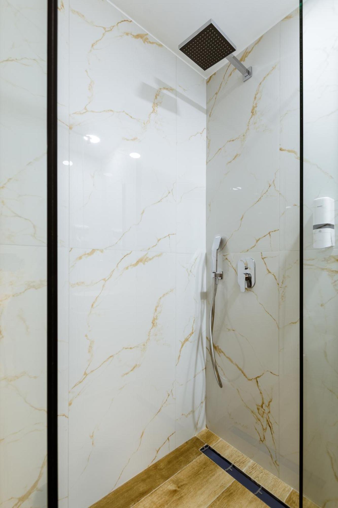 Konmari Boutique Suites 干尼亞 外观 照片